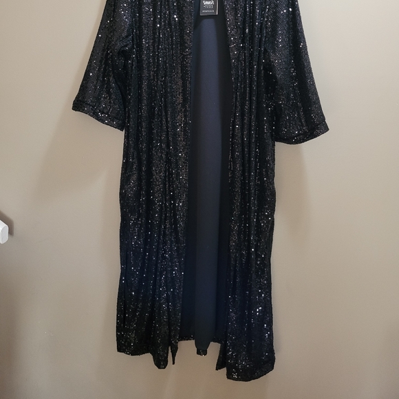 Forever Frosted Duster in Black - Picture 7 of 7